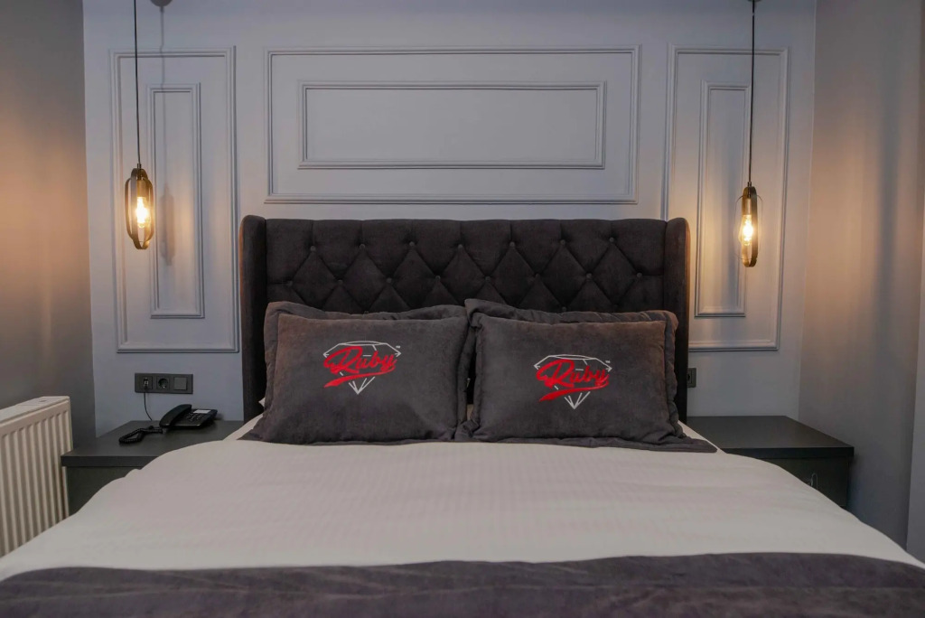 Ruby Hotel