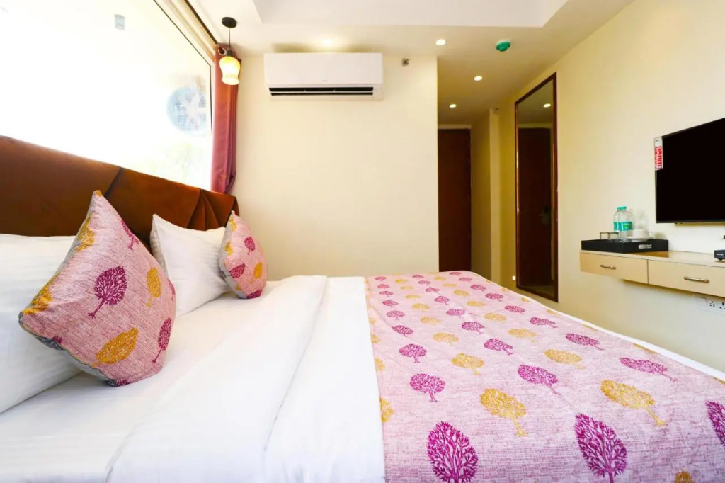 Hotel Leo Saffron