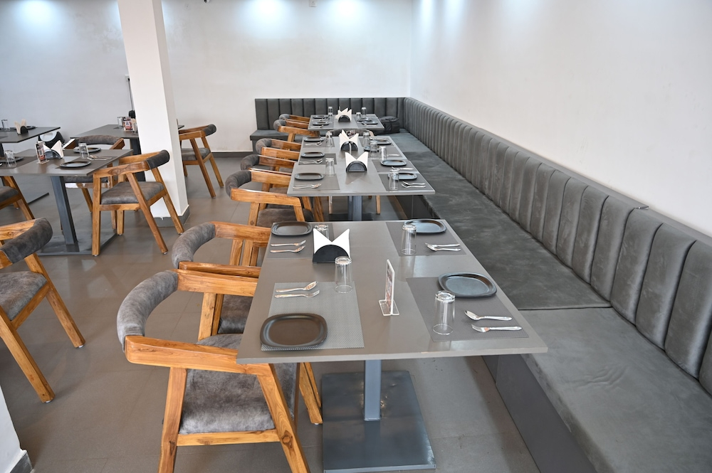 K7 Hotel & Restaurant