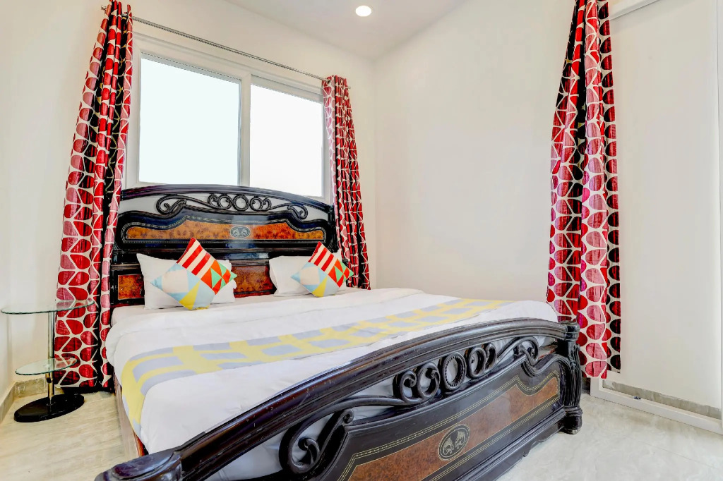 OYO Home 78205 Picturesque Stay