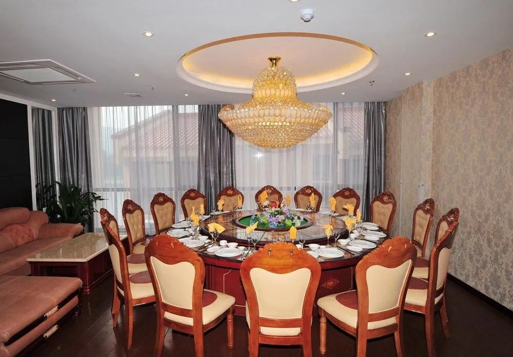 Jiande Yinyuan Hotel