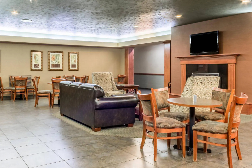 Comfort Inn & Suites