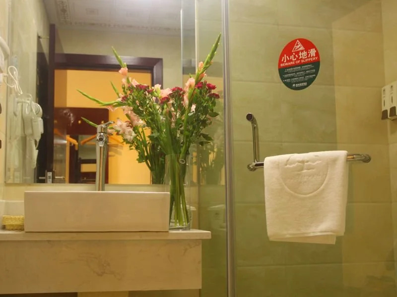 GreenTree Inn Shanghai Zhujing Town Donglin Temple Scenic Spot Jiankang Road Business Hotel