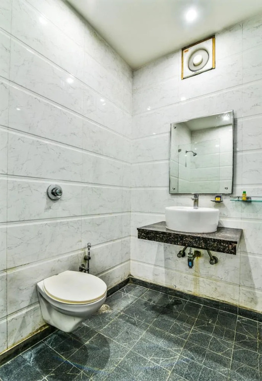FabHotel Casa Meera Boutique