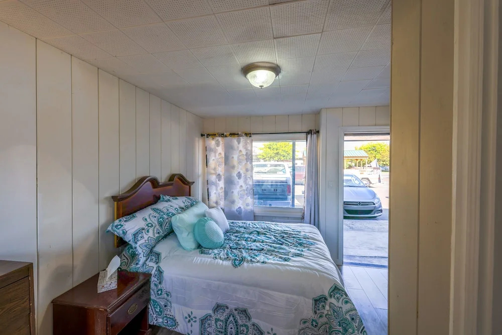 Cottage Inn