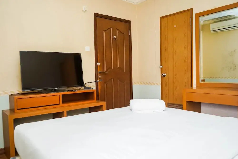 Fully Furnished 2BR Apartment at Great Western Resort