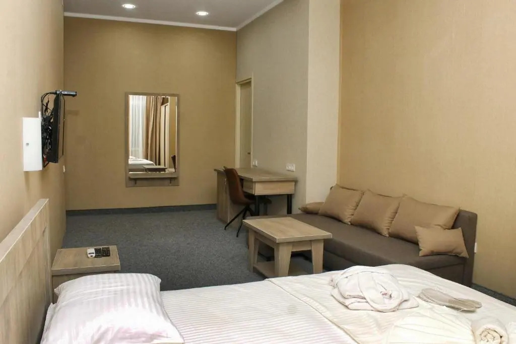Rogo Hotel