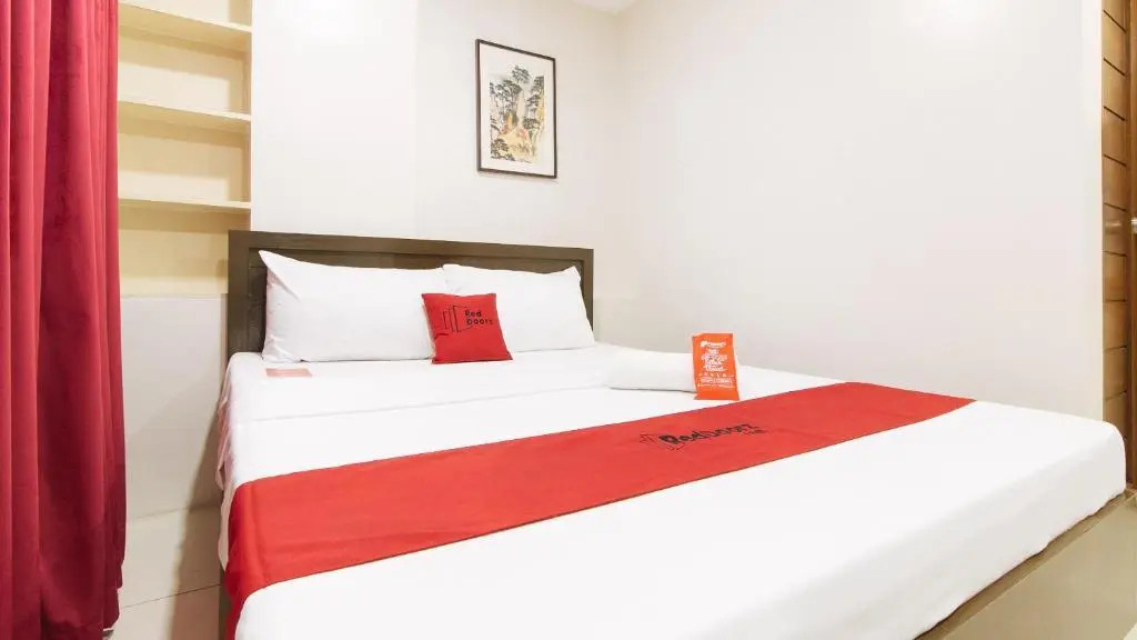RedDoorz near Fernwoods Garden Quezon City