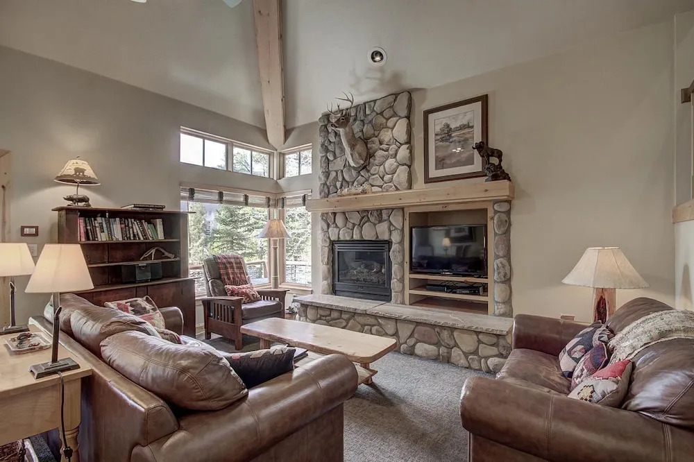 1986 Starfire Townhomes 3 Bedrooms 3 Bathrooms Condo