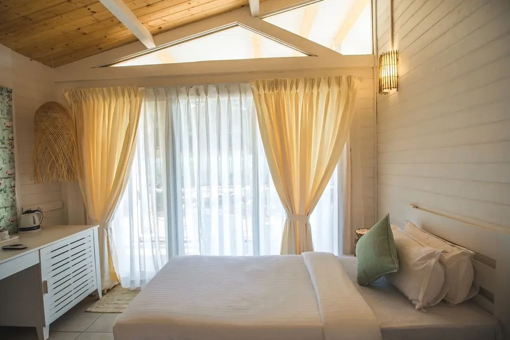 The White Resort