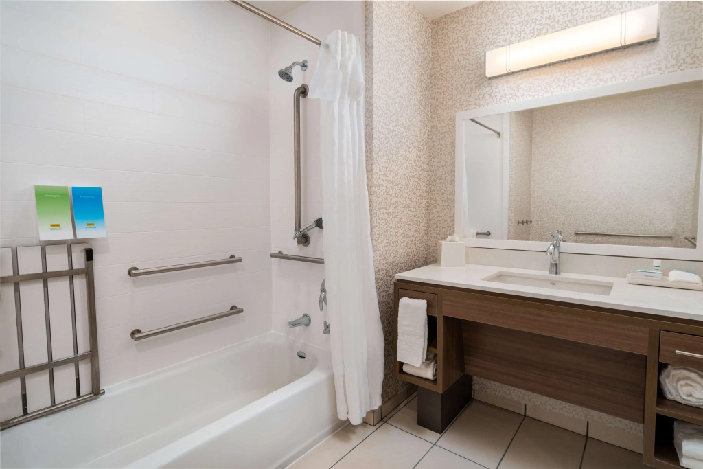 Home2 Suites by Hilton Corona