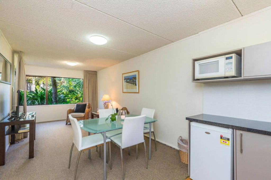 Emerald Inn on Takapuna Beach