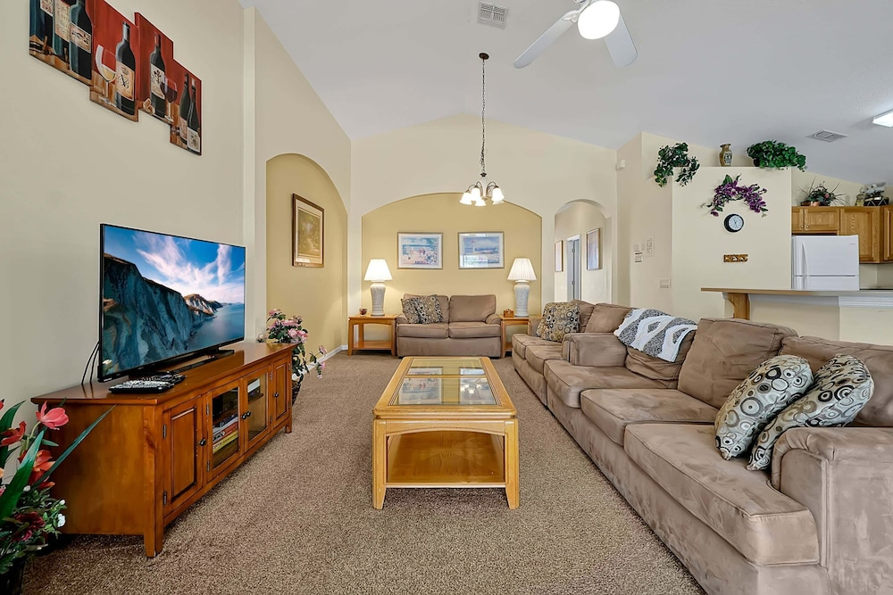 234 Kildrummy DR. Davenport, 4bed