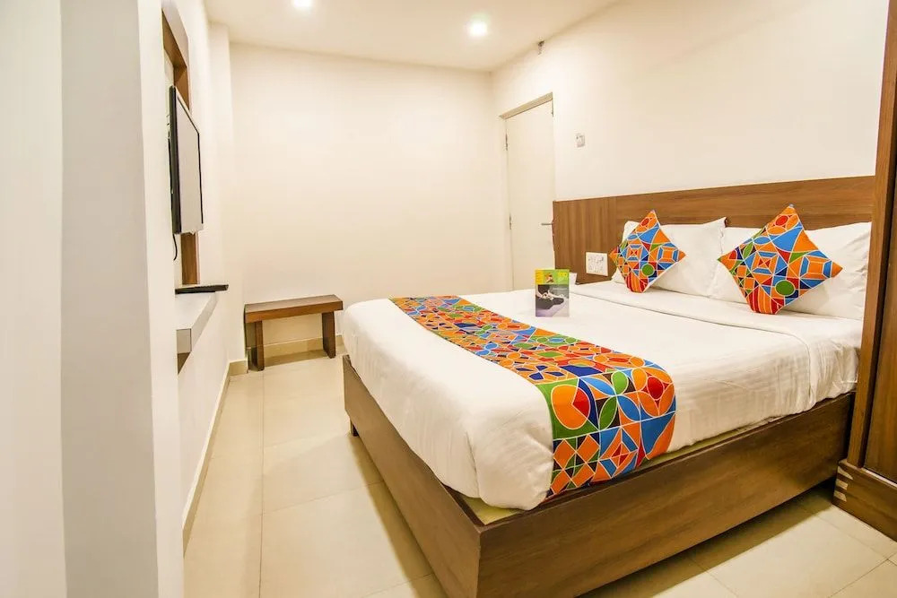 FabHotel Delma Porur