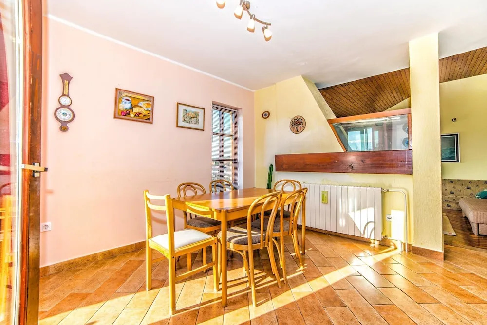 Apartment Belušić / Three Bedrooms A1
