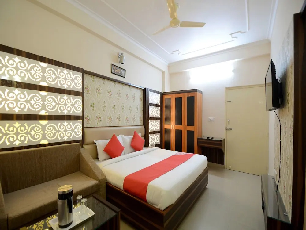 OYO 12724 Hotel Stay Bridge