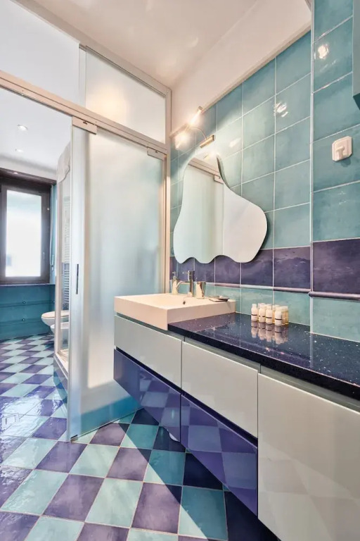 Vanchiglietta Colourful Apartment