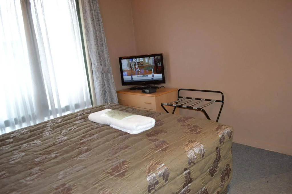 Courtesy Court Motel