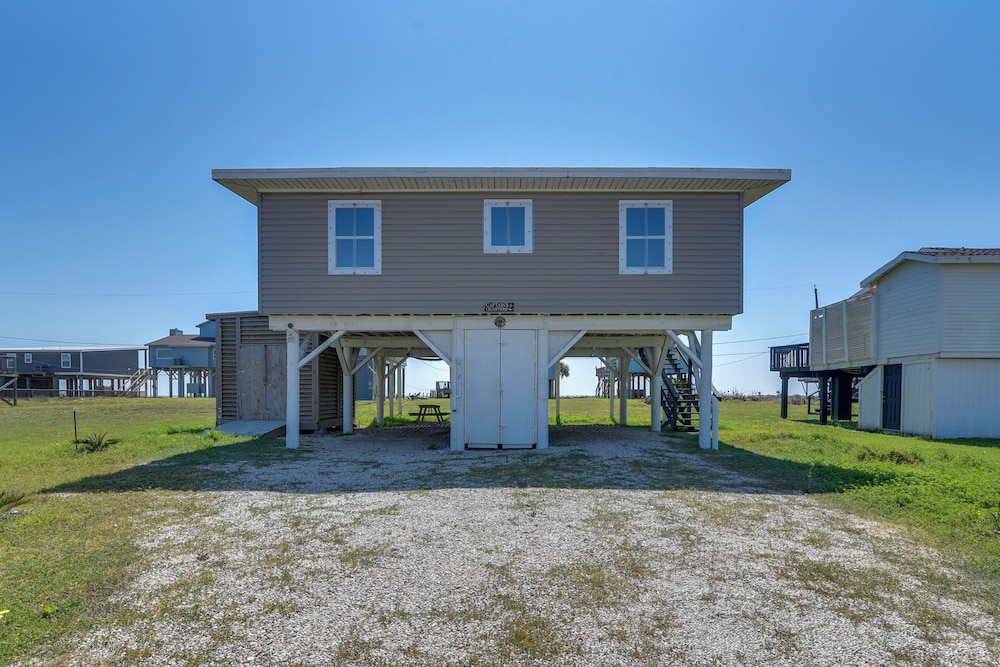 Steps to Surfside Beach! Ocean-view Texas Retreat
