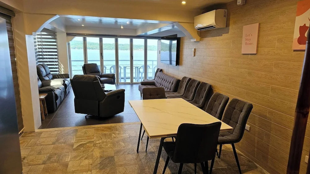 Lydias House, Samal beach front apartments