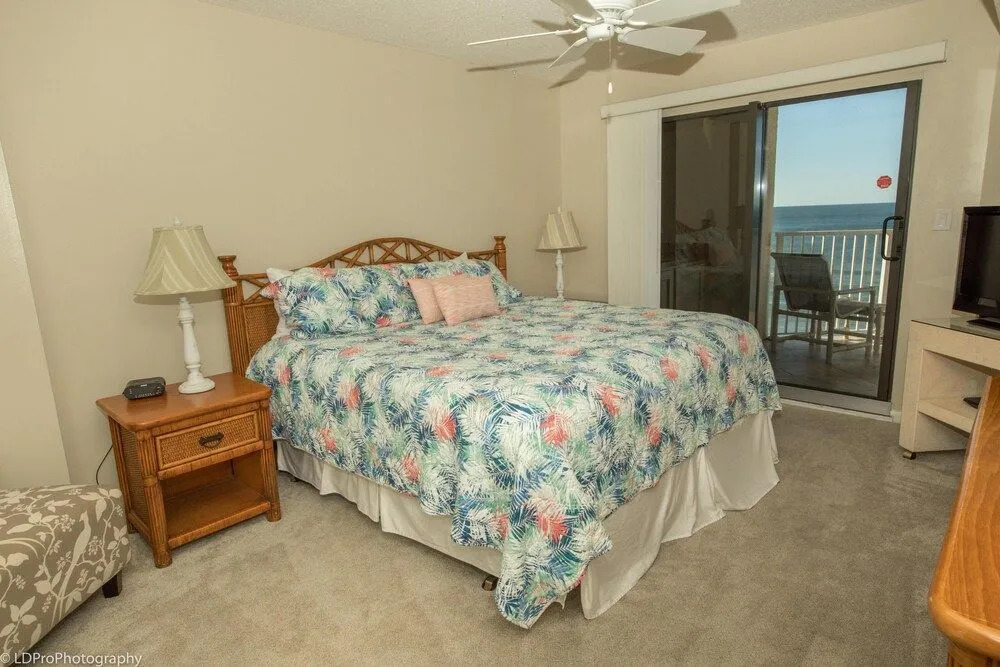 Inlet Reef 603 2 Bedroom Condo by RedAwning