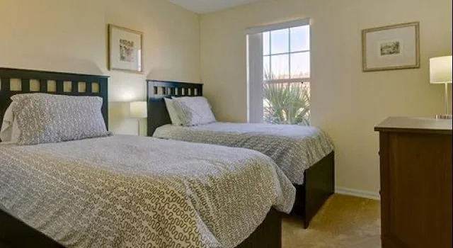 Florint Pool Homes