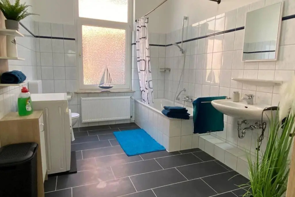 Charmante Altbauwohnung an der Kesselschleuse 2
