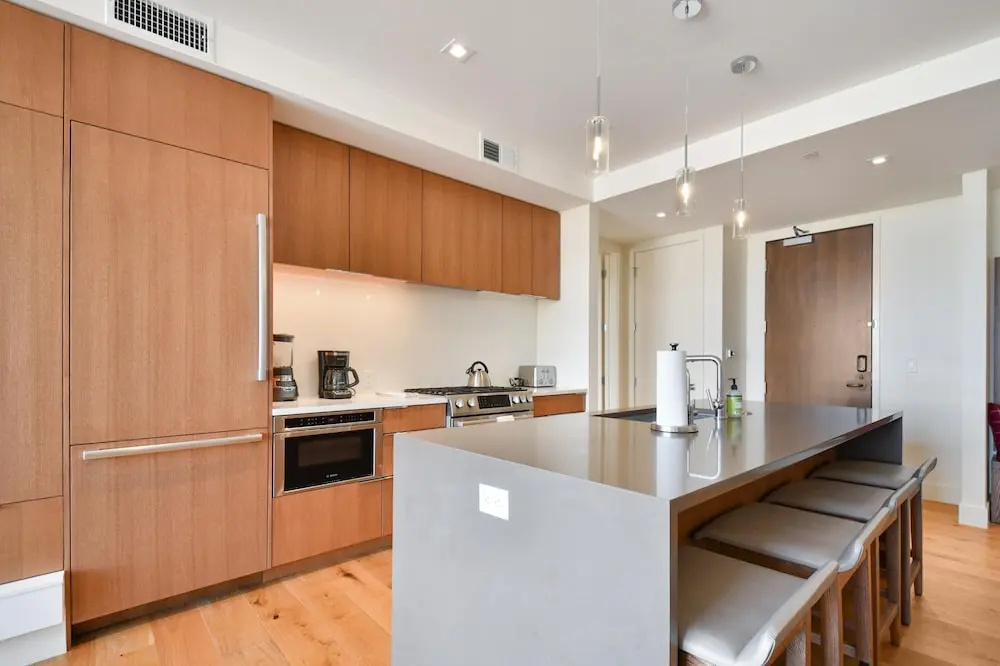 Lift Condo With Ski-in out w Village Access hot tub Fitness Center ski Rentals On-site