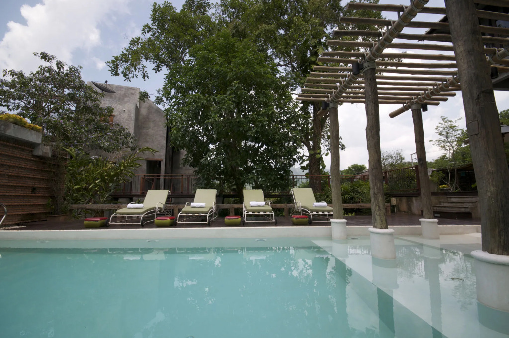 Proud Phu Fah Maerim Resort