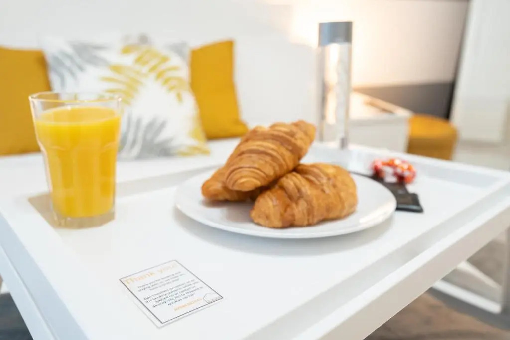 Modern Apartment- Birmingham- Broad Street & Brindley Place- 10 min walk from Bullring, 02 Arena, New Street Station & Grand Central