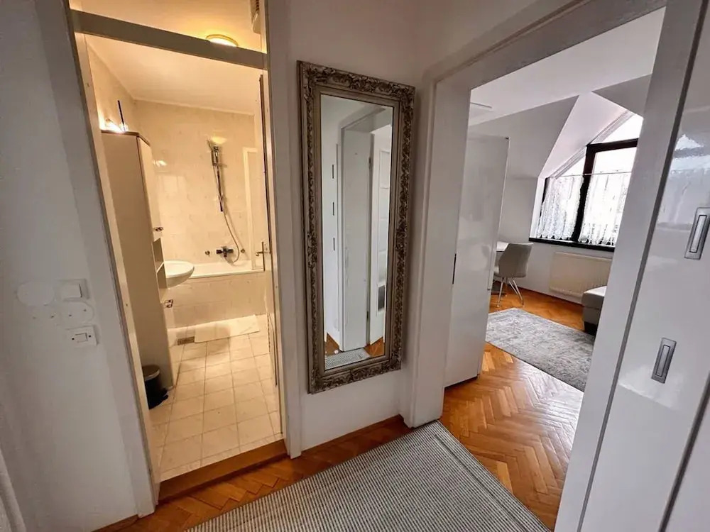 Charming City Loft Apartment With Free Parking
