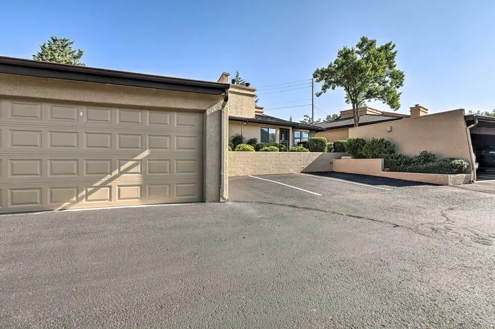 16 Mi to Red Rock State Park: Sedona Condo!