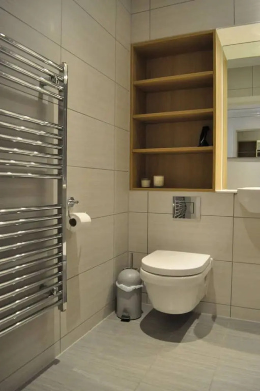 Modern 1 Bedroom Apartment in Brixton With Balcony