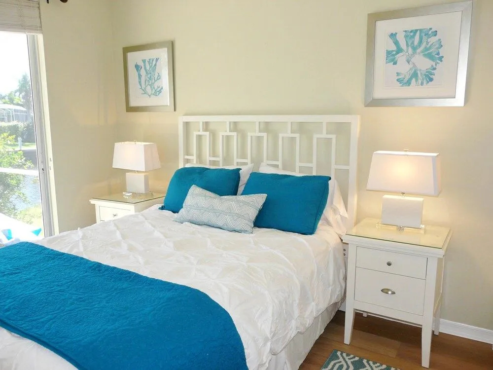 Luxuriously Furnished Waterfront Home With Pool/spa