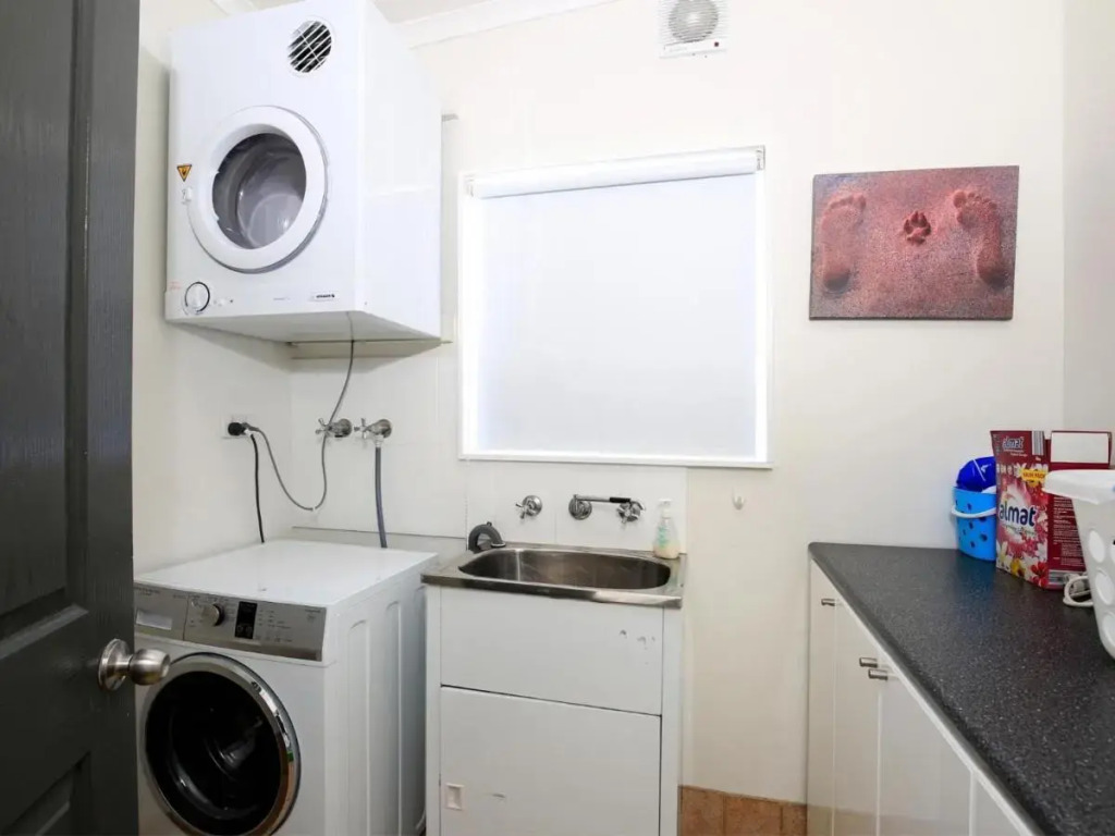 Tillys Retreat I Pet Friendly I 3 Min Walk to Beach