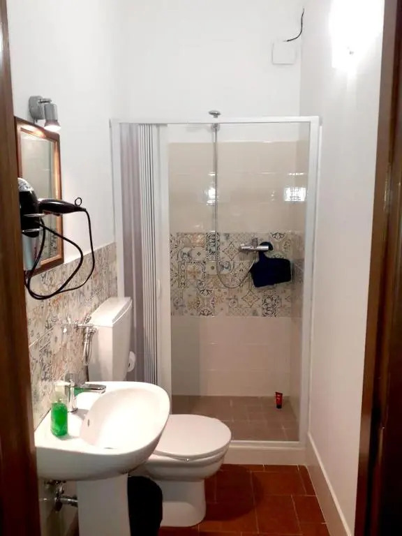 One bedroom appartement at Milazzo 30 m away from the beach with sea view furnished terrace and wifi