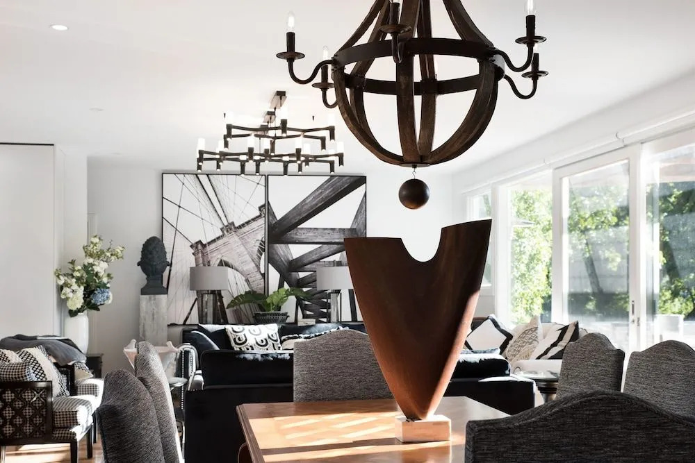 The Lux Luxury 4 bedroom, 2 bathroom, with stunning garden