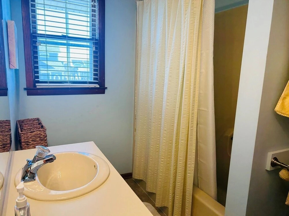 Dry Dock - 4 Br Home