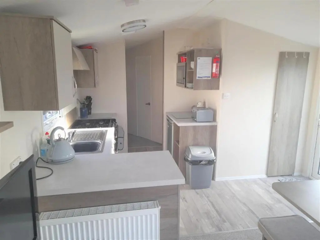 3 Bedroom Modern Caravan Sleeps up to 8
