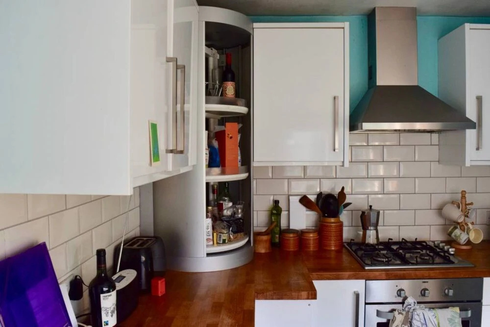 Traditional 2 Bedroom Flat Next to Springfield Park