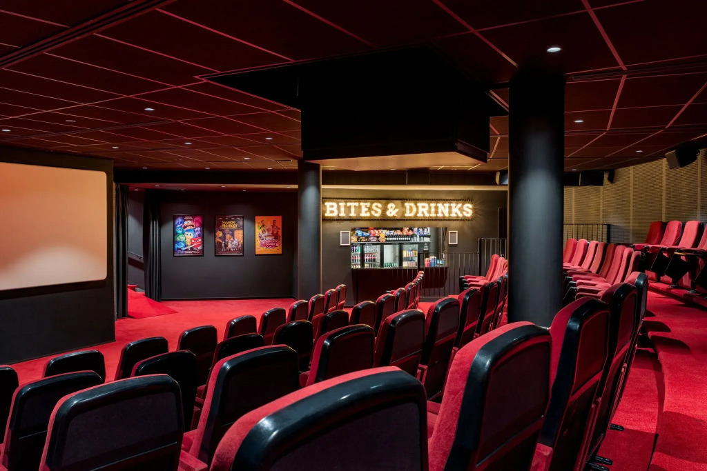 Corendon Amsterdam Schiphol Airport, a Tribute Portfolio Hotel