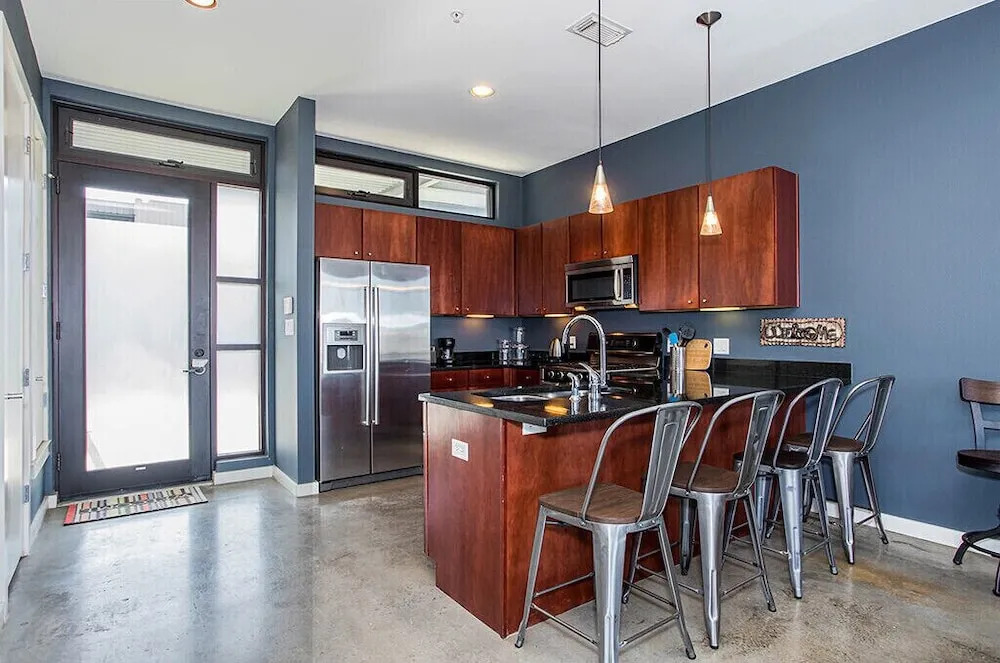 Convenient Condo Near Zilker & Barton Springs!