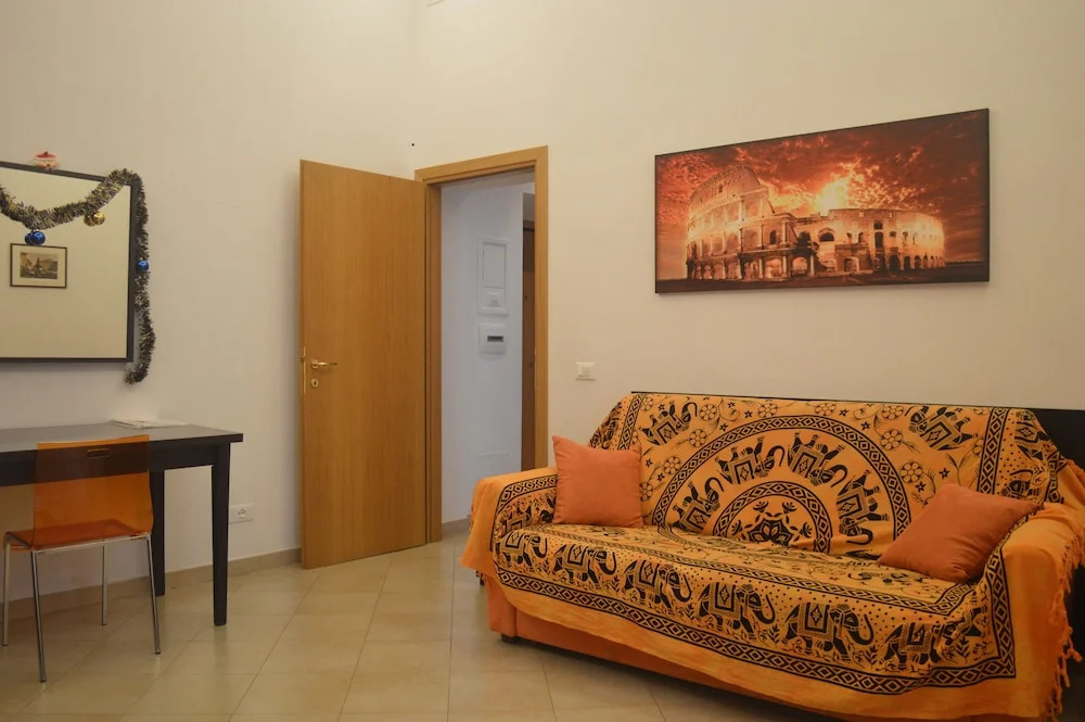 Manara House