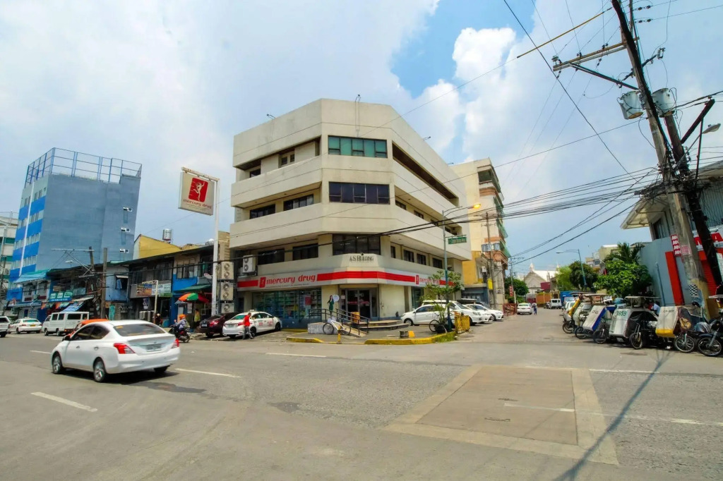 ZEN Rooms Zobel Roxas Street Makati