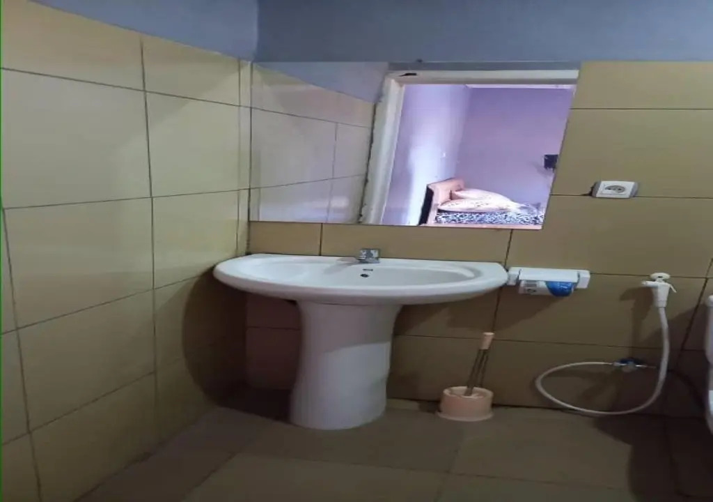 Tommy's Budget Rooms