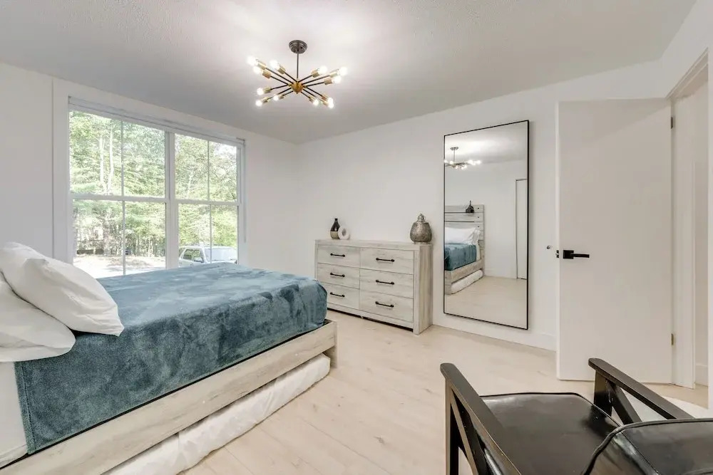 Private Yard, Playset: Family Home in Penn Estates