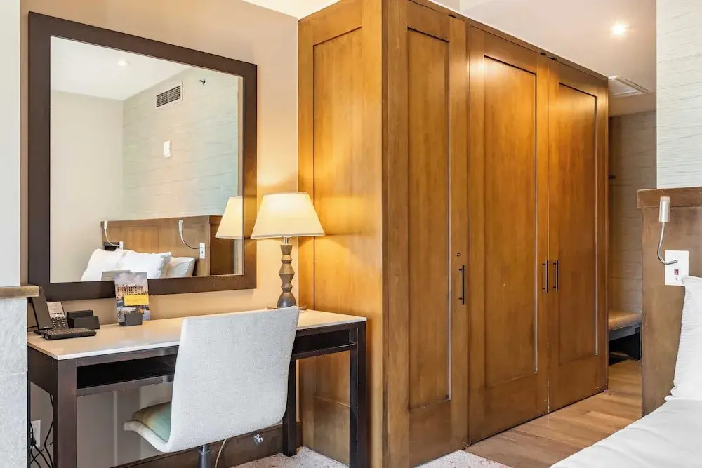 Beaver Creek Solace by Avantstay Studio w/ Resort Pool + Hot Tub Premier Avon Location