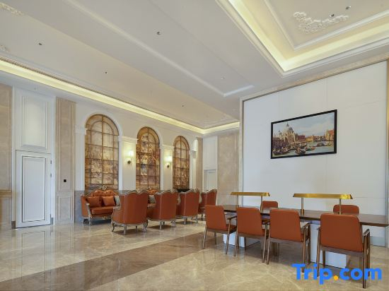 Vienna International Hotel (Jingxi Changfeng International Branch )