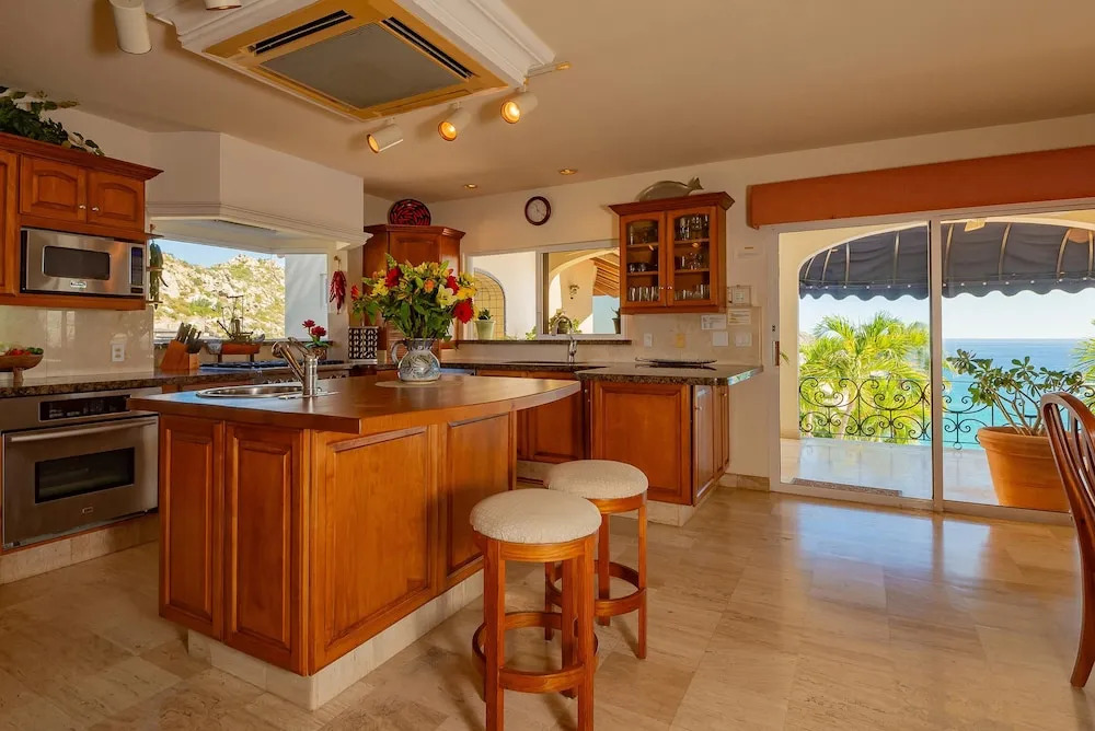 Pacific Ocean Views From This Escape: Villa Miramar