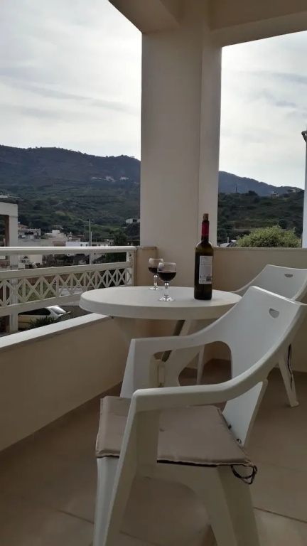 Yannis Residences